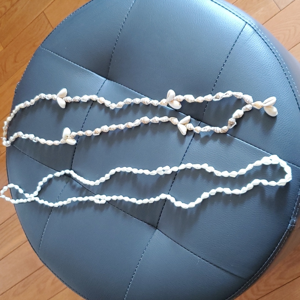 Sea Shell Neclace Bundle - Picture 3 of 5